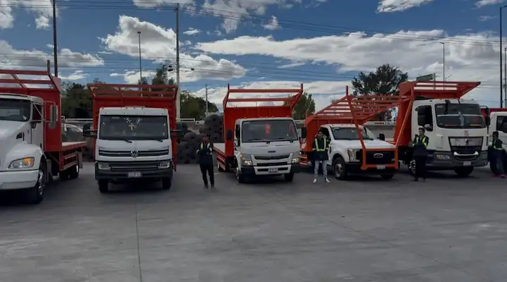Asesor atendiendo consulta vía telefónica
